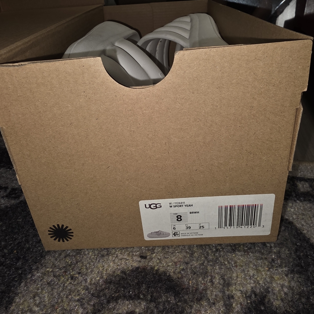 🤍 UGG Women's Sport Yeah Sandals